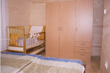 Slovacia Chata Dobšinská Maša, Exteriorul